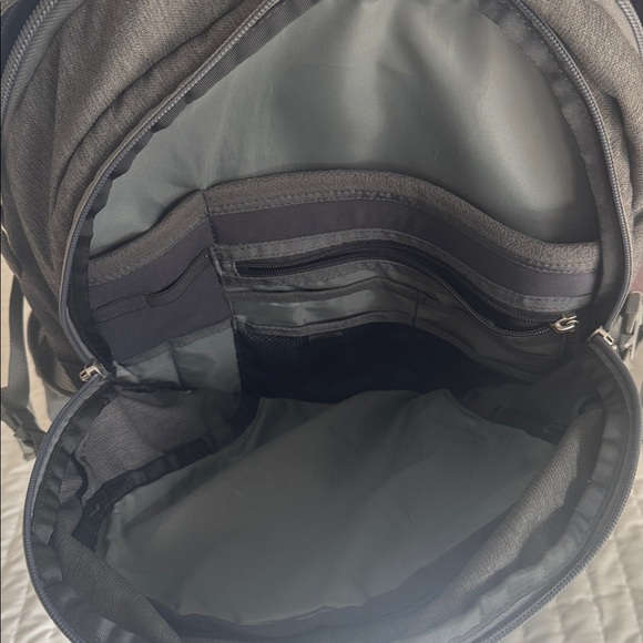 The North Face Charcoal Backpack with Light Green Details - Picture 5 of 8